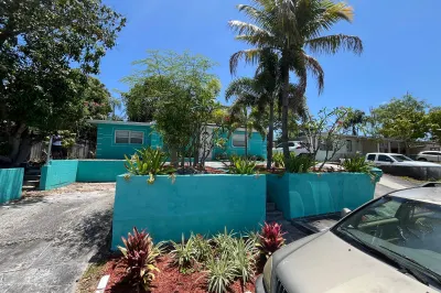 3260 E Atlantic Drive W 1
