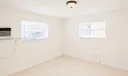 299 E 4th Ave #7 Photo