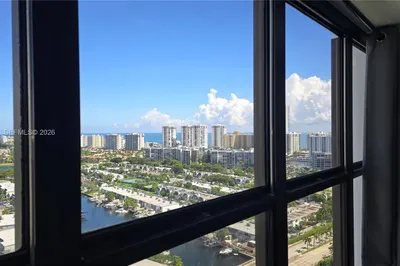 2500 Parkview Dr #2312 1