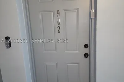 400 N Surf Rd #902 1