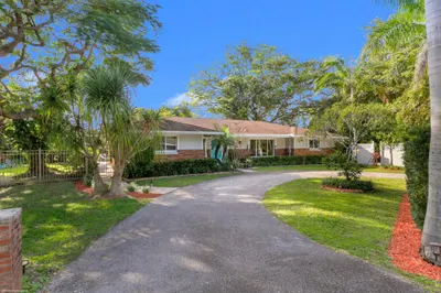 1123 Melinda Lane 1