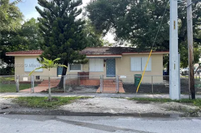 702 SW 34th Ave 1