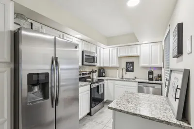 301 Olivewood Pl #0130 1
