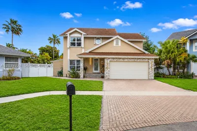 1051 SW 95th Ter 1