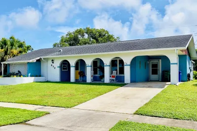 873 Lance Street 1
