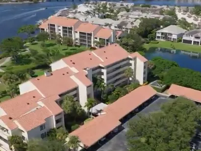 Penthouse living meets waterfront paradise in Jupiter Harbour!