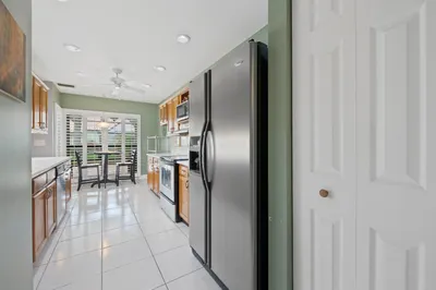 3018 Lakeshore Drive 1