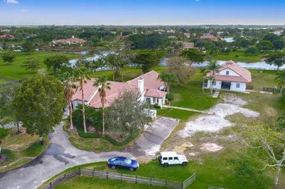 10792 El Paraiso Place 1