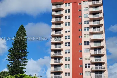 3161 S Ocean Dr #301 1