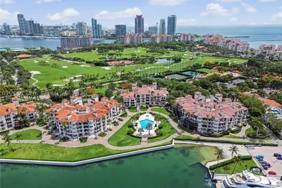 2124 Fisher Island Dr #2124 1