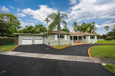 280 Eucalyptus Dr 1
