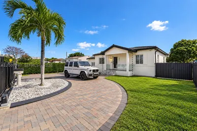 941 NW 40th Ave 1