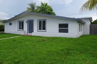20021 NW 14th Ct 0 1