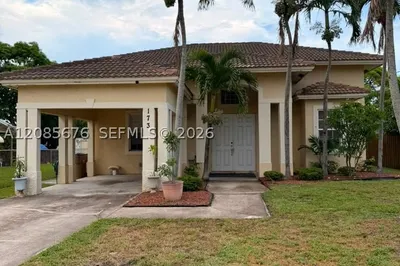 173 SW 3rd Ct 1