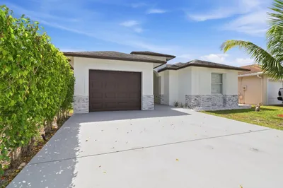 105 Vanessa Street 1