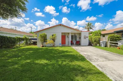 224 NW 9th Street 1