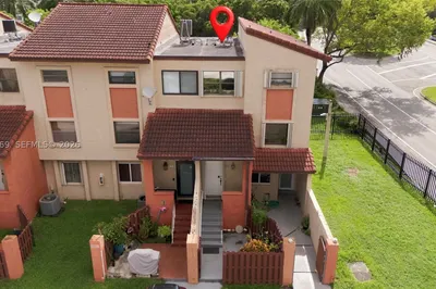 9905 NW 9th St Cir #12-21 1