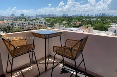 2899 SW Collins Ave #1016 1