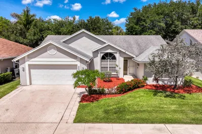 252 Moccasin Trail W 1