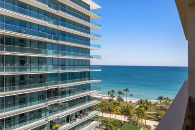 10185 Collins Ave #1223 1