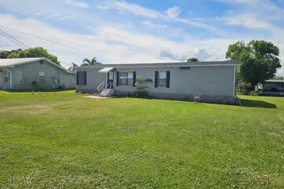 3045 SE 36th Avenue 1