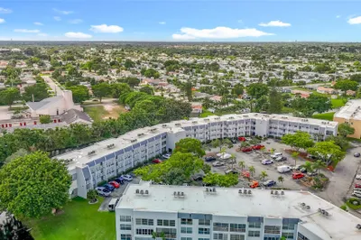 6570 Royal Palm Boulevard #312 1