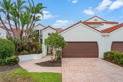 7481 Campo Florido 1