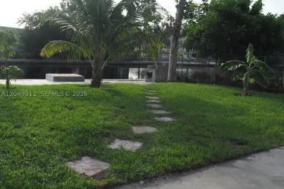 136 NW 14th Way #. 1