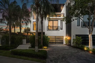 914 Palm Trail 1