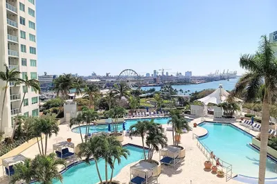 244 Biscayne Boulevard #2805 1