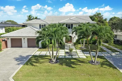 738 Middle River Drive 1