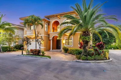 3533 Forest View Circle 1
