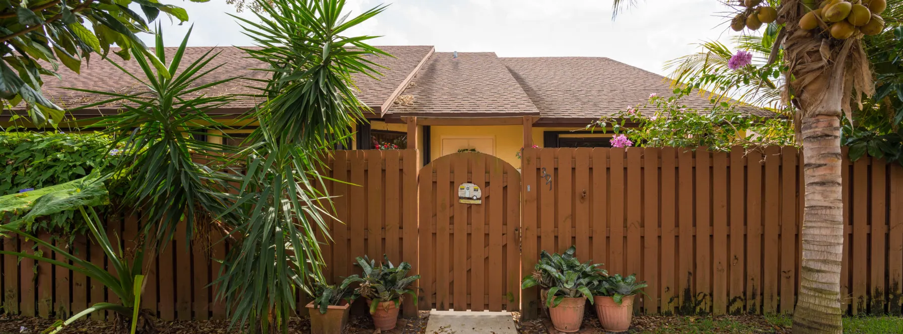 Just Listed | Super in Springdale | 391 Sprindale Circle