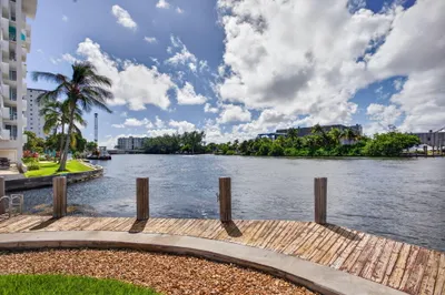 1705 N Riverside Drive #8 1