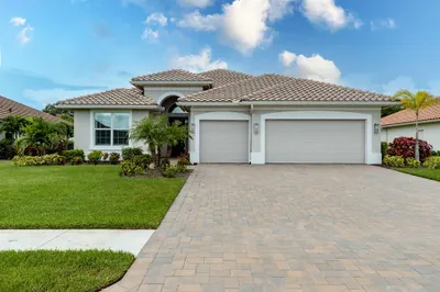 1105 Camelot Way 1