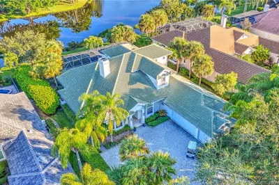 4577 SE Waterford Drive 1
