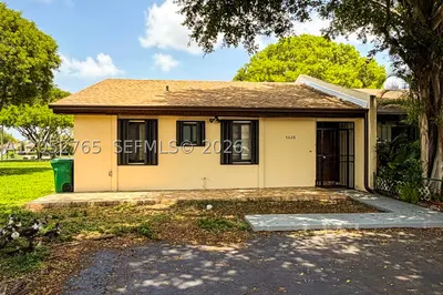 5028 SW 138th Ave Cir 0 1