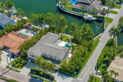 431 Layne Blvd 1