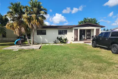 224 NW 14th St 1
