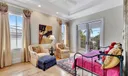 721 NE Lakeview Terrace Photo