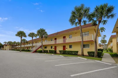 850 E Commercial Boulevard #250f 1