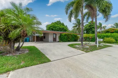 2831 N Seacrest Boulevard #A 1
