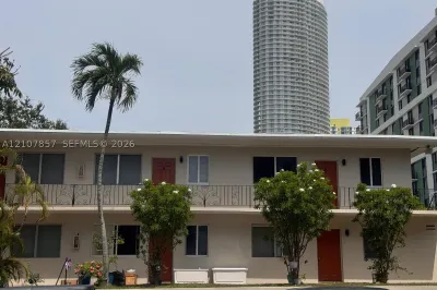 435 SW 5th Ave 1