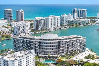 900 Bay Dr #601 1