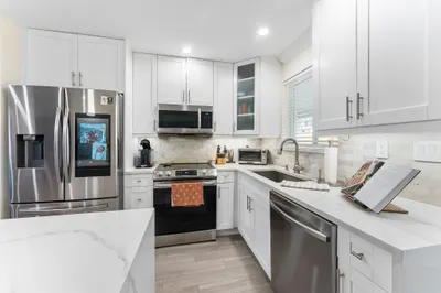 1706 NE 25th Street 1