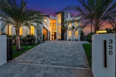 350 Circle Dr 1