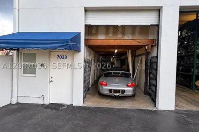 7023 SW 13th Ter 1