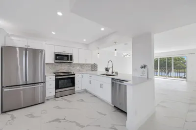 6936 Huntington Lane #302 1
