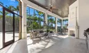 314 W Riverside Drive Photo