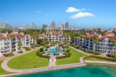 2133 Fisher Island Dr #2133 1